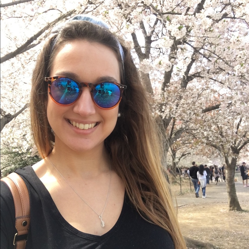 Meet your Posher, Ines